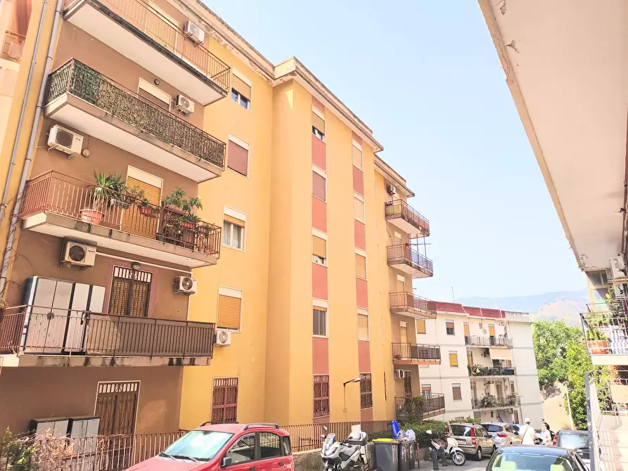 Immagine 1 di Casa trifamiliare in vendita  in Via Santa Marta, 316 a Messina