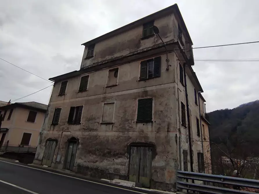 Immagine 3 di Casa trifamiliare in vendita  in Via Pian dei Ratti Pian dei Ratti-pianezza a Coreglia Ligure