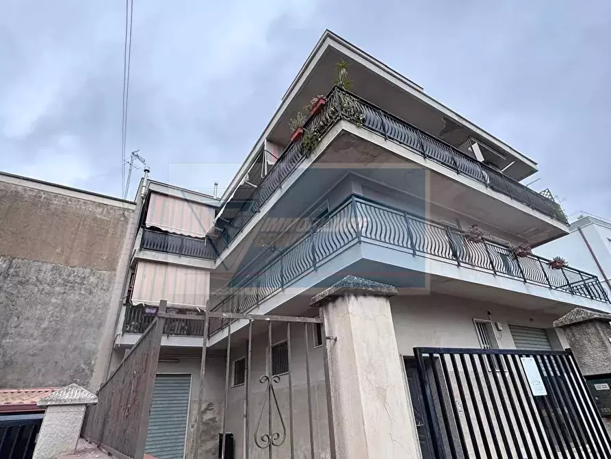 Immagine 1 di Casa trifamiliare in vendita  in Via Daniele Monteleoni a Siracusa