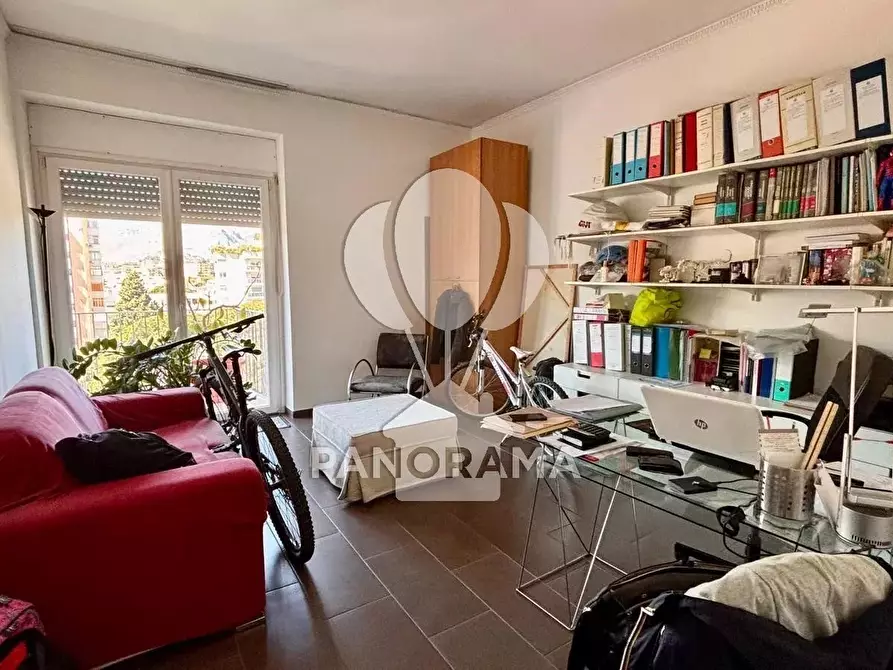 Immagine 3 di Casa trifamiliare in vendita  in Via Raffaello a Palermo