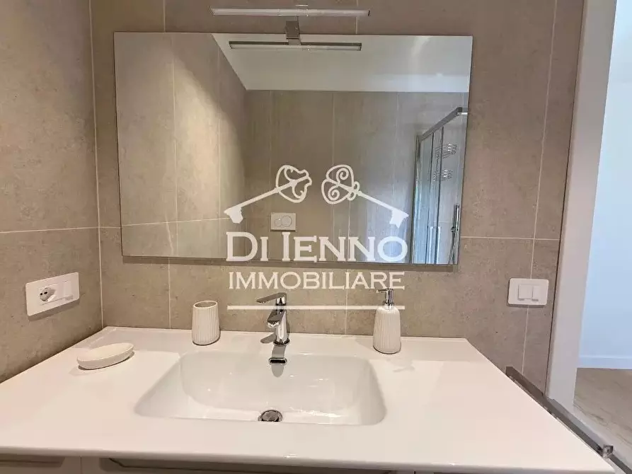 Immagine 13 di Casa trifamiliare in affitto  in Via Madesimo a Roma