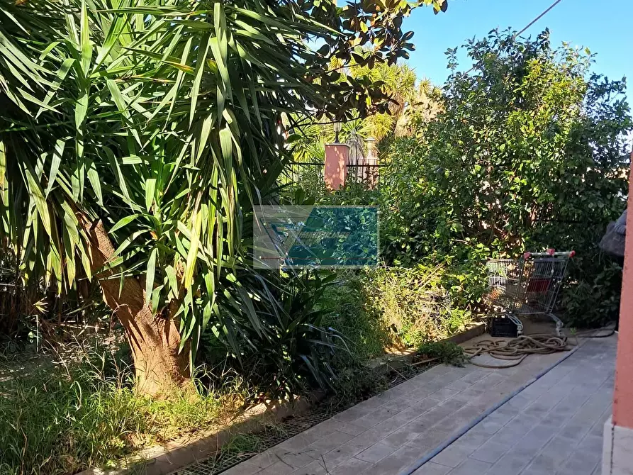 Immagine 9 di Casa trifamiliare in vendita  a Buccheri