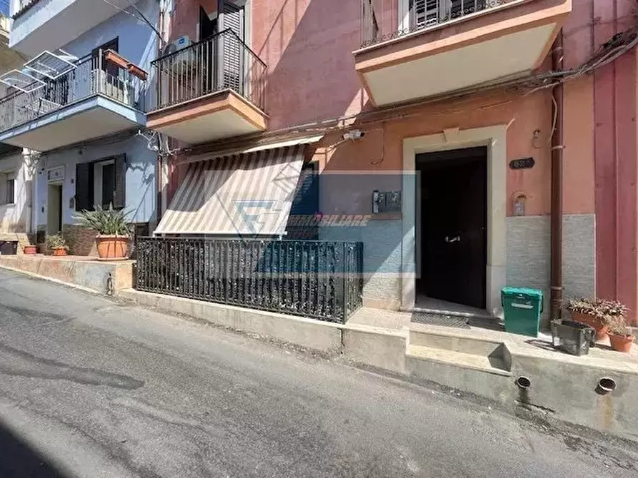 Immagine 1 di Casa trifamiliare in vendita  in Via Benedetto Croce a Siracusa