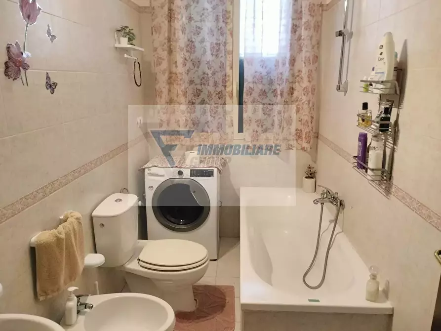 Immagine 13 di Casa trifamiliare in vendita  in Via Firenze a Buccheri