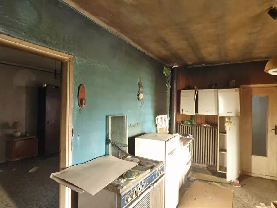 Immagine 10 di Casa trifamiliare in vendita  a Dogliani