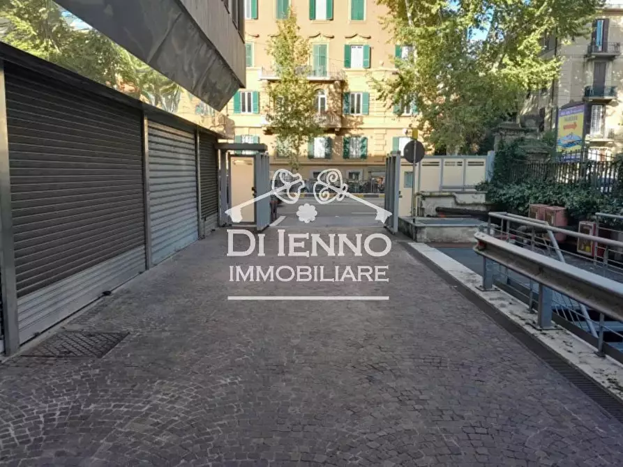 Immagine 12 di Appartamento in vendita  in Viale Liegi a Roma