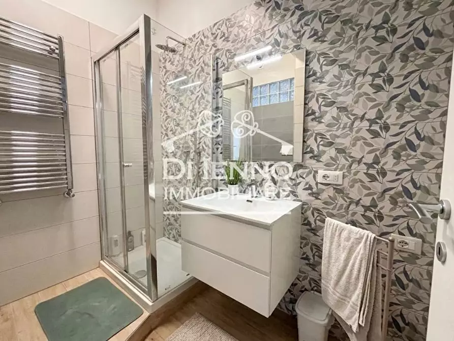 Immagine 29 di Casa trifamiliare in vendita  in Via del Trullo a Roma