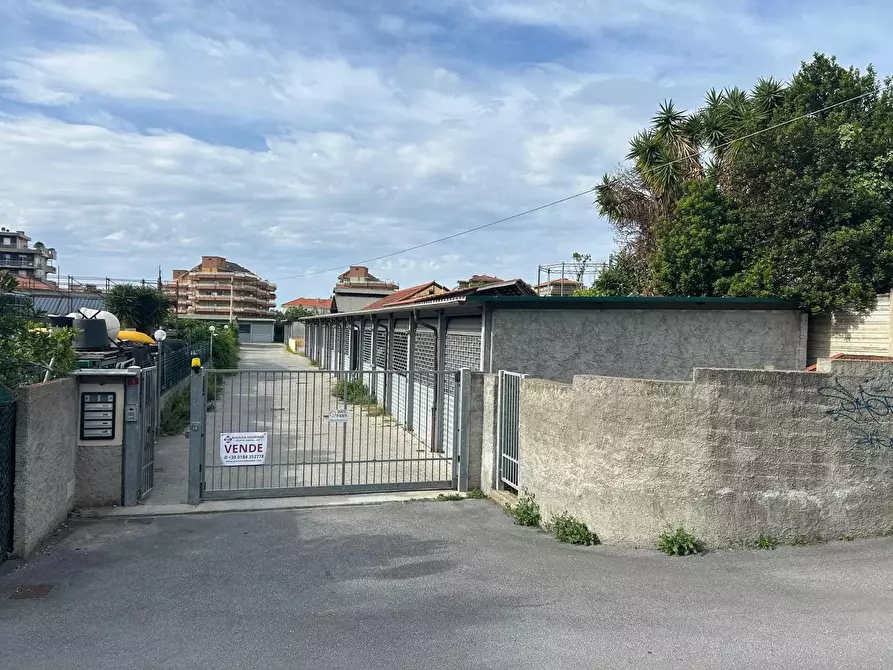 Immagine 12 di Appartamento in vendita  a Ventimiglia