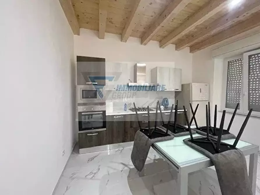 Immagine 2 di Casa trifamiliare in affitto  in Via Plebiscito a Siracusa