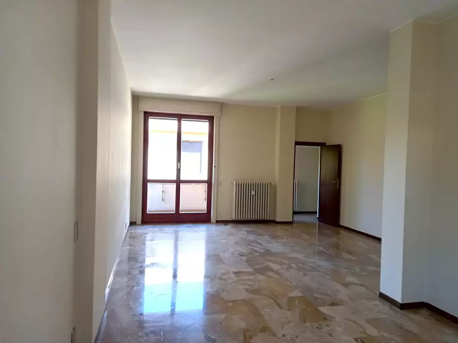 Immagine 3 di Casa trifamiliare in affitto  in Via Monferrato a Milano