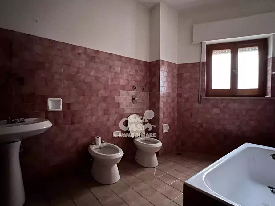 Immagine 1 di Casa trifamiliare in vendita  a Marsala