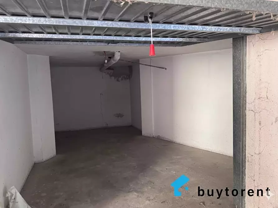 Immagine 13 di Casa trifamiliare in vendita  in Via Monsignor Cogoni, 1 a Oristano