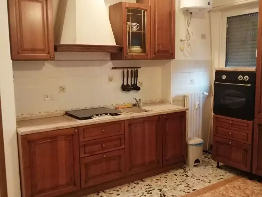 Immagine 14 di Casa trifamiliare in affitto  a Milano