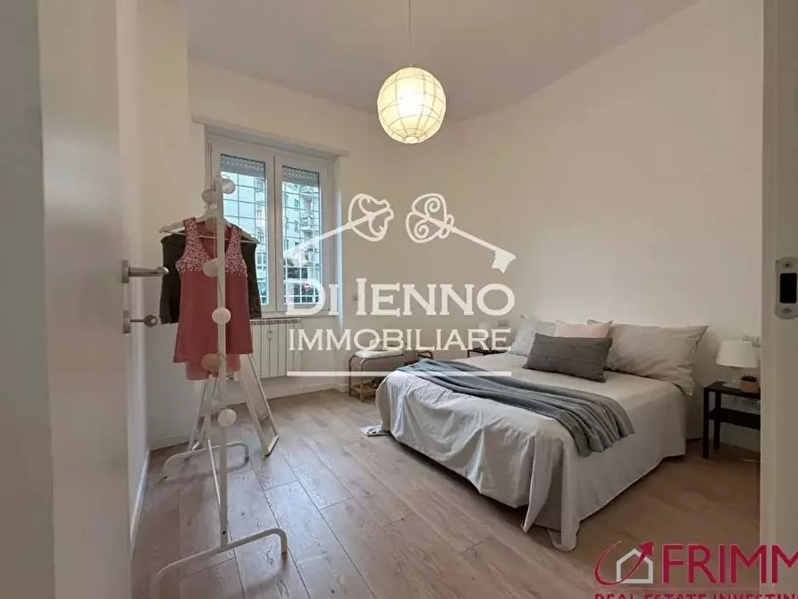 Immagine 3 di Casa trifamiliare in vendita  in Via Teodoro Monticelli a Roma