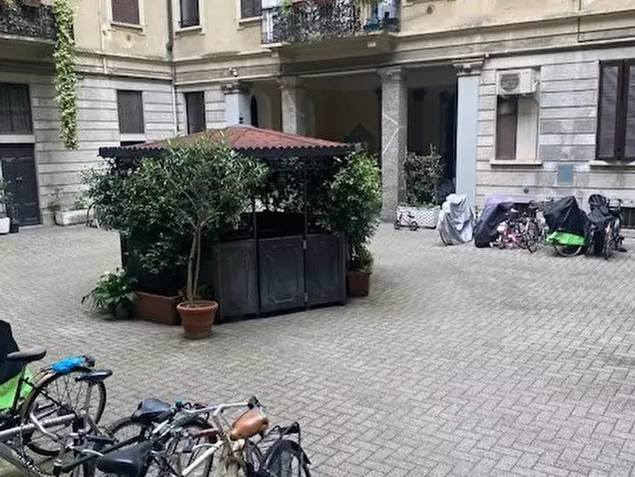 Immagine 10 di Casa trifamiliare in affitto  in Via Giovanni Battista Morgagni, 2 a Milano