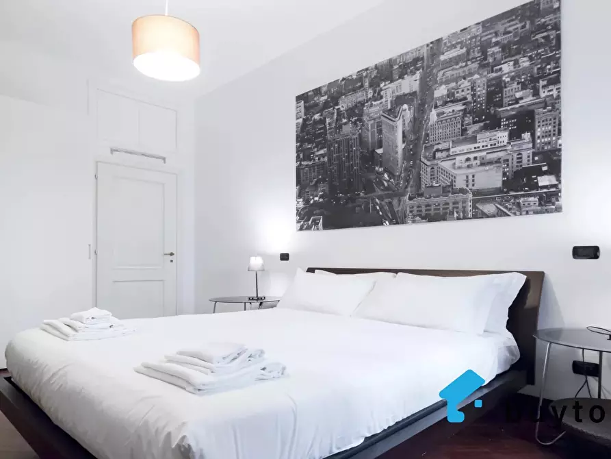 Immagine 15 di Casa trifamiliare in vendita  in Corso Cristoforo Colombo, 1 a Milano