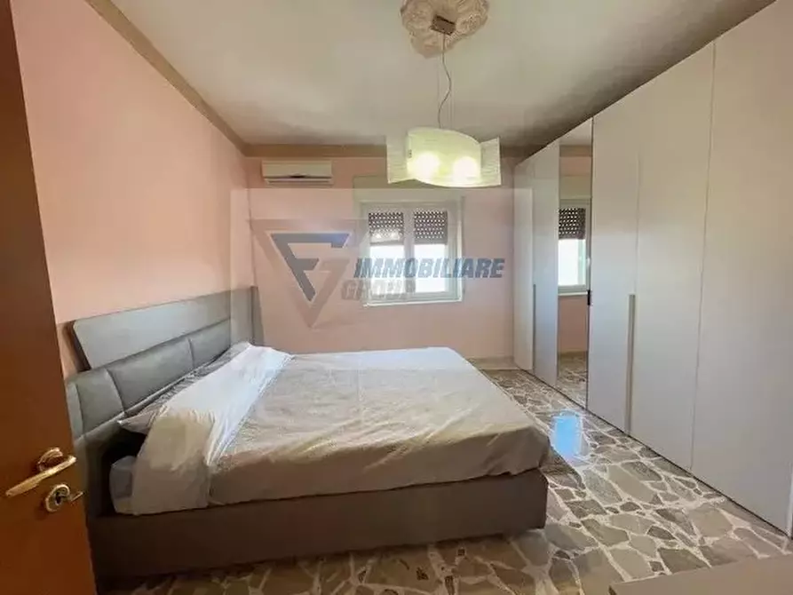 Immagine 13 di Casa trifamiliare in vendita  in Viale Dei Comuni a Siracusa