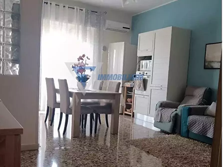 Immagine 1 di Casa trifamiliare in vendita  in Viale Tica a Siracusa