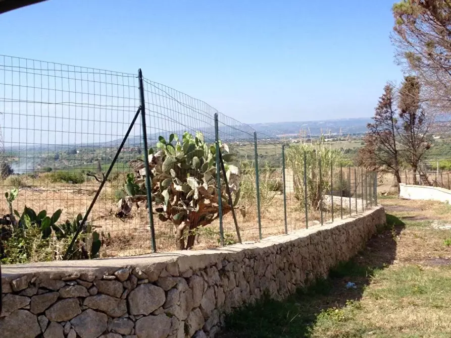 Immagine 1 di Terreno in vendita  a Siracusa