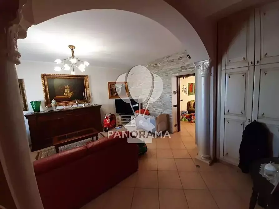Immagine 1 di Casa trifamiliare in vendita  in Via XX settembre a Castellammare Del Golfo