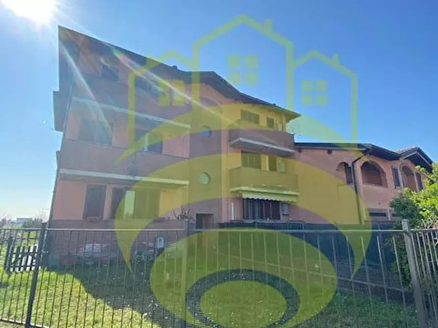 Immagine 1 di Casa trifamiliare in affitto  in Via Francesca Cabrini, 42. a Caselle Lurani
