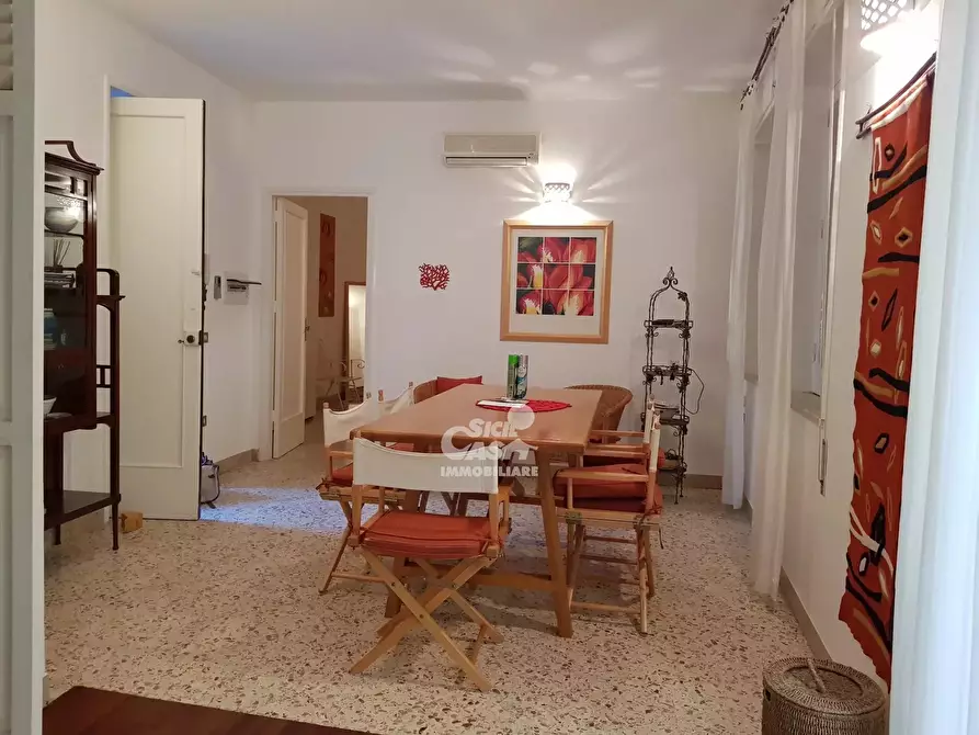 Immagine 1 di Casa trifamiliare in affitto  a Marsala