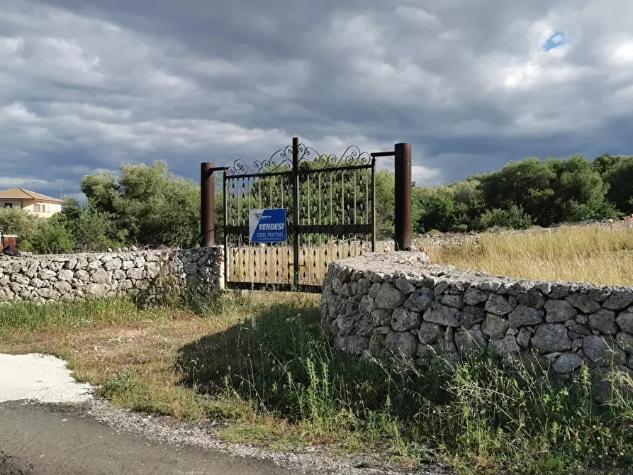 Immagine 1 di Terreno in vendita  a Buccheri