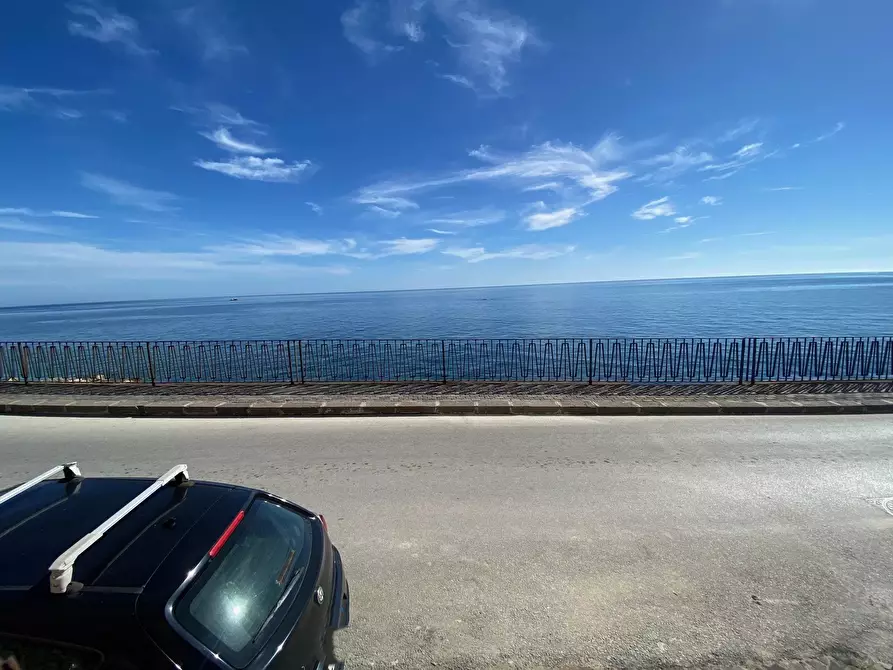 Immagine 1 di Casa trifamiliare in vendita  in piazza belvedere san giacomo a Siracusa