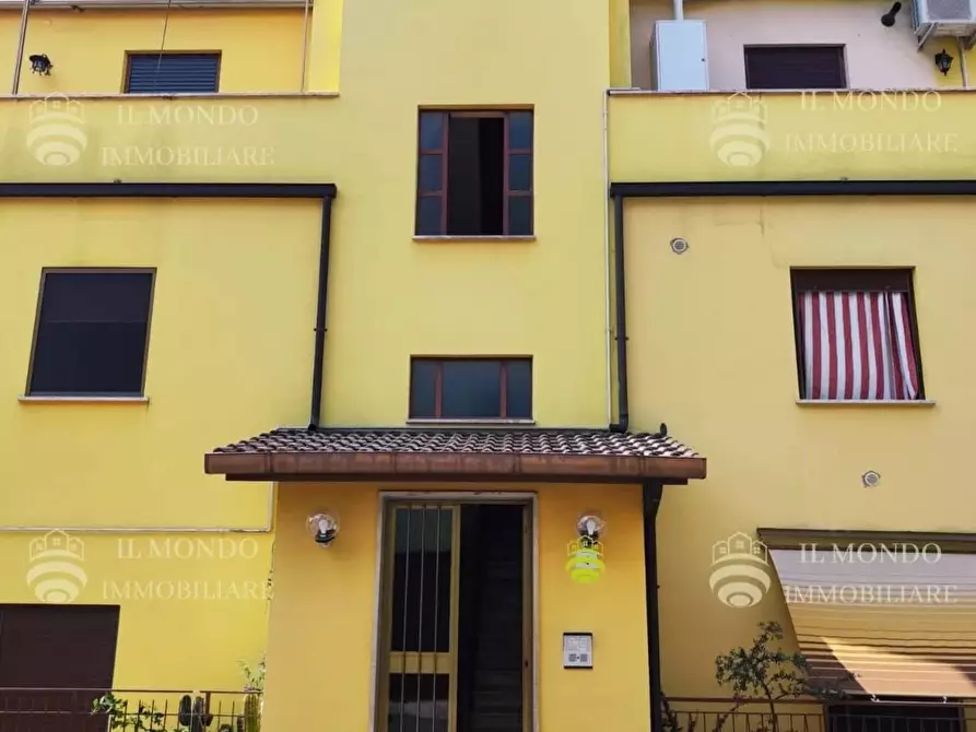 Immagine 1 di Casa trifamiliare in vendita  in Via Ortomonte, snc. a Casape