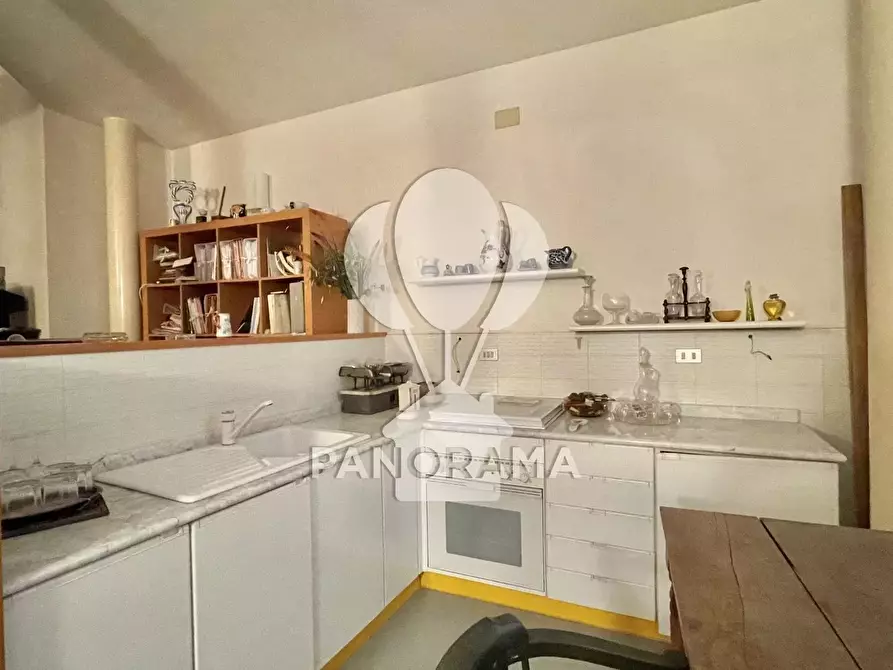 Immagine 1 di Casa trifamiliare in vendita  in via XI Febbraio a Alcamo