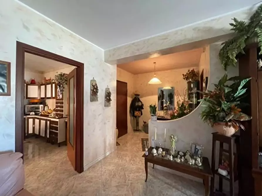 Immagine 1 di Casa trifamiliare in vendita  in Via Luigi Cassia a Siracusa