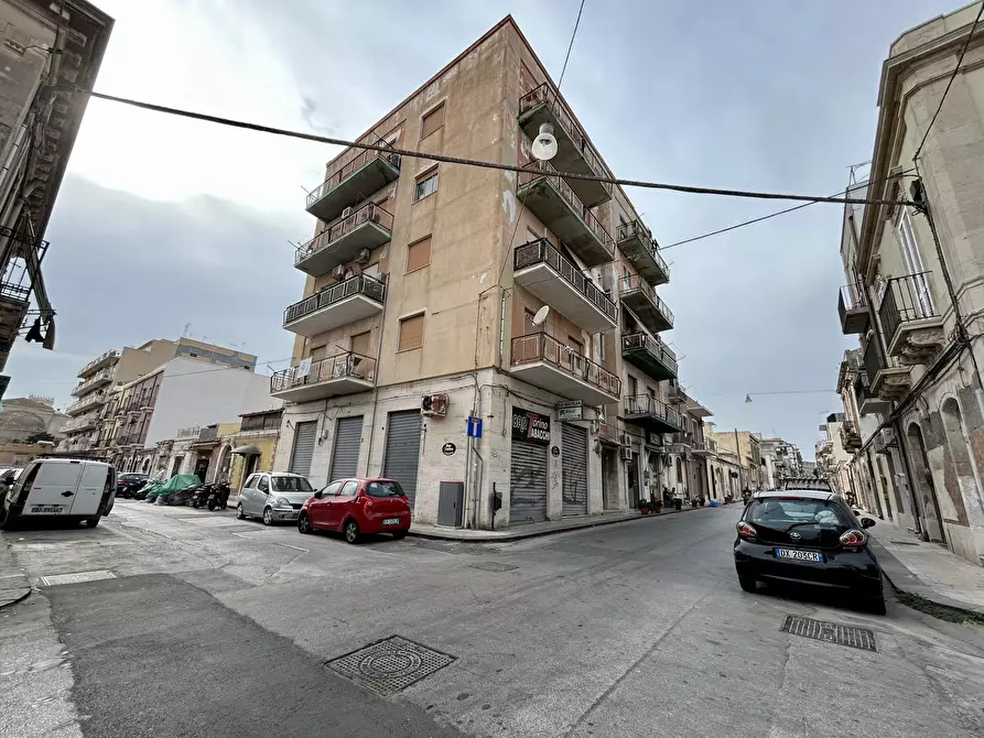 Immagine 1 di Casa trifamiliare in vendita  in VIA TORINO a Siracusa