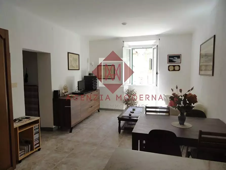 Immagine 1 di Casa trifamiliare in vendita  in Vico Sottorocchetta 8 a Ventimiglia