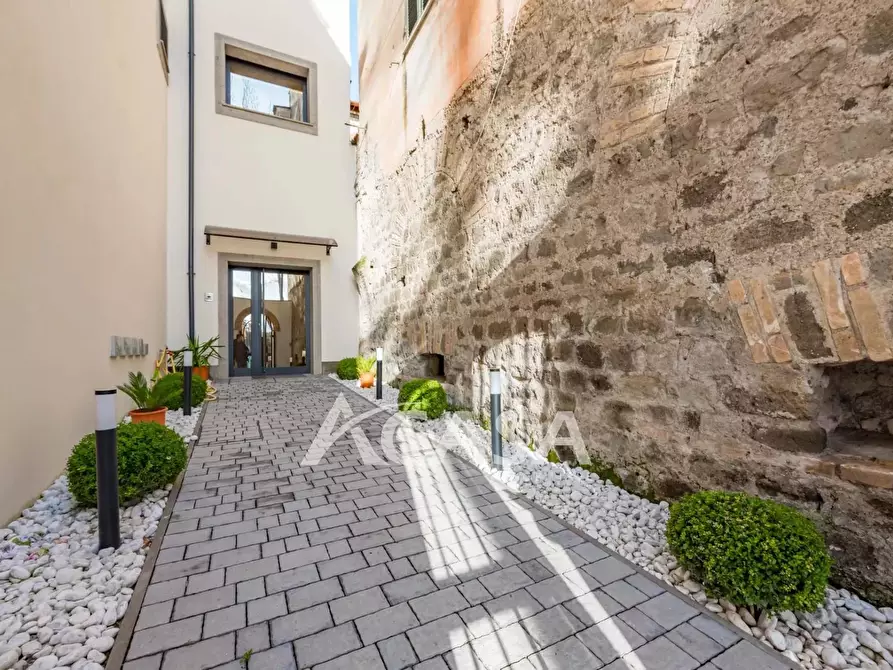 Immagine 1 di Casa trifamiliare in vendita  in Via Principe Amedeo 19 Grottaferrata a Grottaferrata