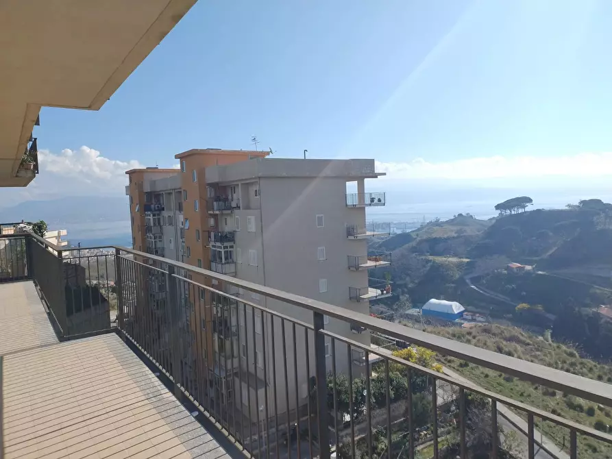 Immagine 1 di Casa trifamiliare in vendita  in Via Torrente Trapani a Messina