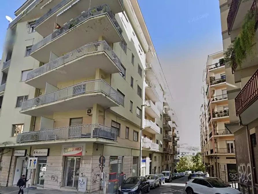 Immagine 1 di Casa trifamiliare in vendita  in Corso Luigi Fera a Cosenza