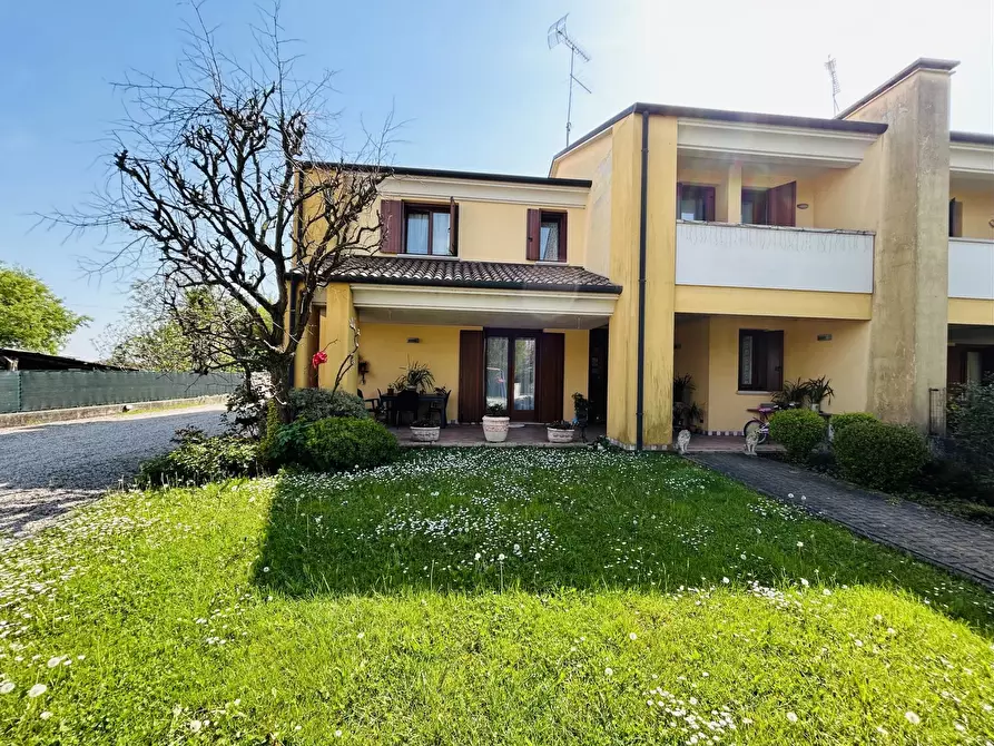 Immagine 1 di Terreno edificabile in vendita  a Santa Lucia Di Piave