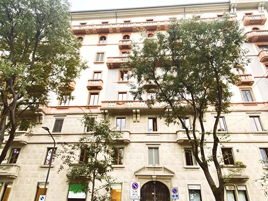 Immagine 1 di Casa trifamiliare in affitto  in Piazza Sei Febbraio a Milano