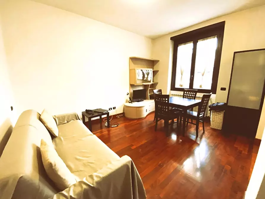 Immagine 1 di Casa trifamiliare in affitto  in Via Stendhal a Milano