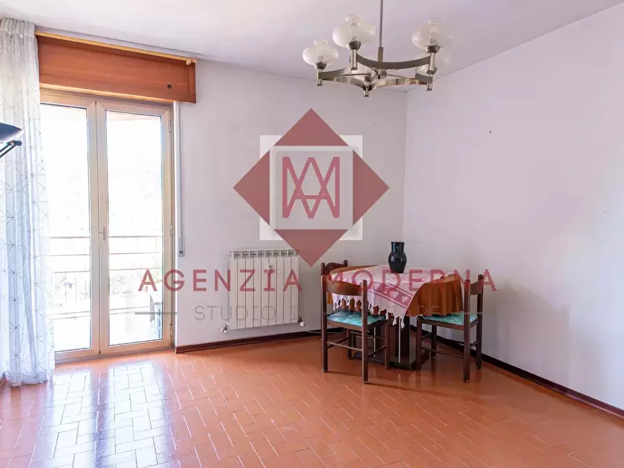 Immagine 1 di Casa trifamiliare in vendita  in Via Caduti del Lavoro 1 a Ventimiglia