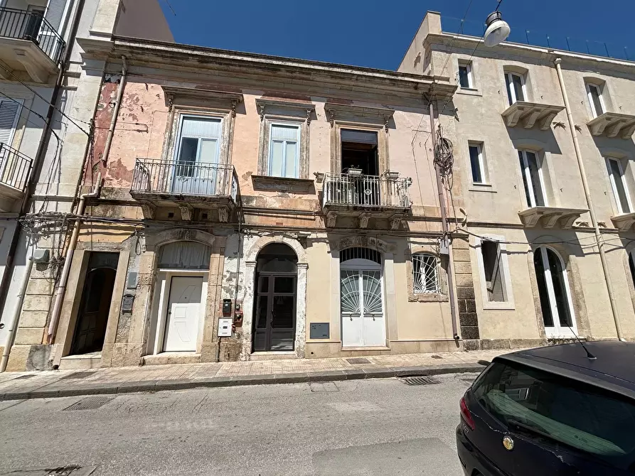 Immagine 1 di Casa trifamiliare in vendita  in Riviera Dionisio Il Grande a Siracusa