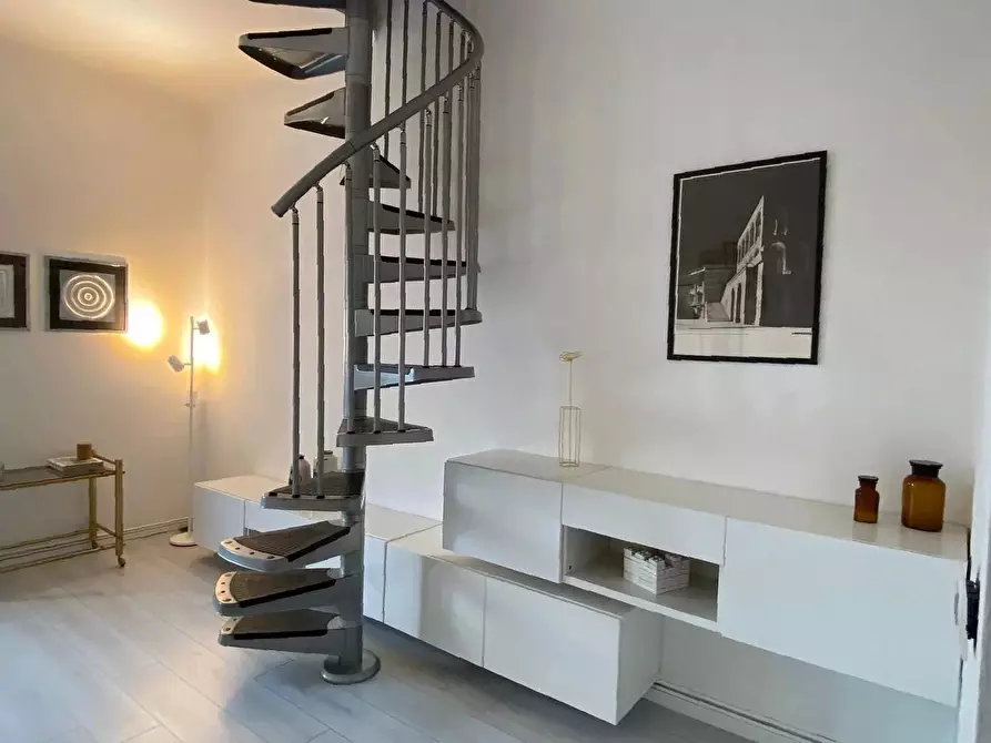 Immagine 1 di Casa trifamiliare in affitto  in VIA LICURGO, 18. a Milano
