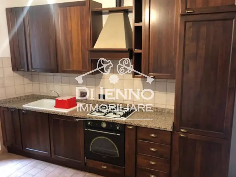 Immagine 1 di Casa trifamiliare in vendita  in Piazza Giuseppe Garibaldi a Canale Monterano