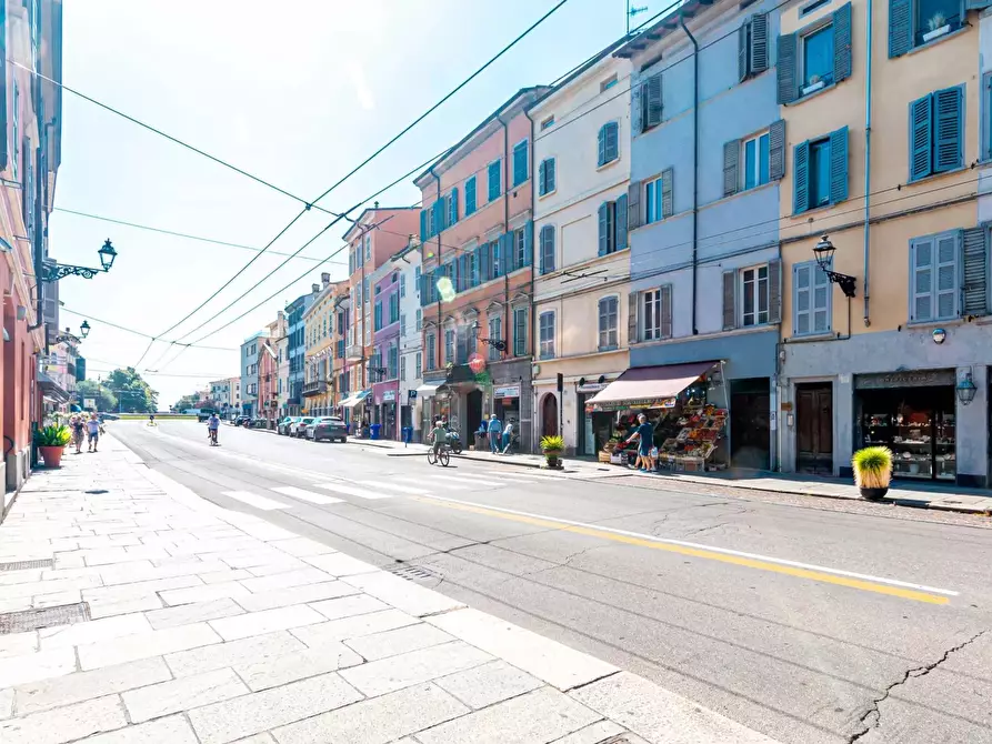 Immagine 1 di Casa trifamiliare in vendita  in Strada della Repubblica a Parma