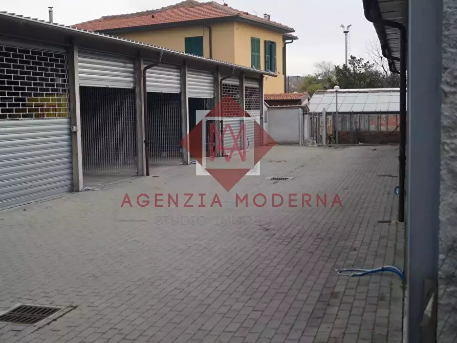 Immagine 1 di Appartamento in vendita  in Via M. E. Basso, 16 a Ventimiglia