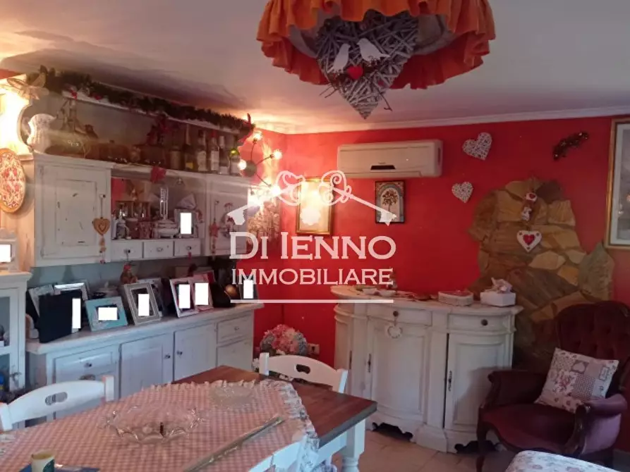 Immagine 1 di Casa trifamiliare in vendita  a Roma