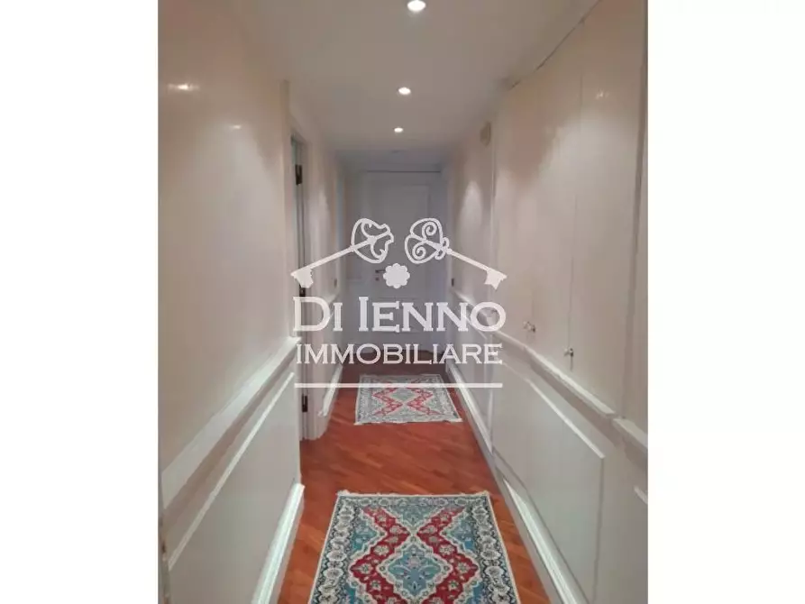 Immagine 1 di Casa trifamiliare in vendita  in Via Ferdinando Palasciano a Roma