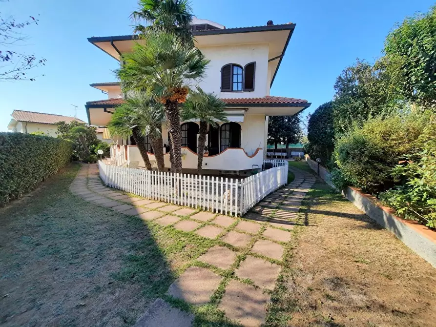 Casa trifamiliare in vendita a Rosignano Marittimo