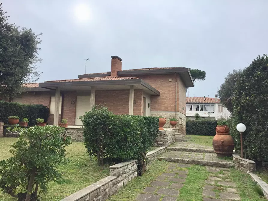 Casa bifamiliare in affitto a Pisa