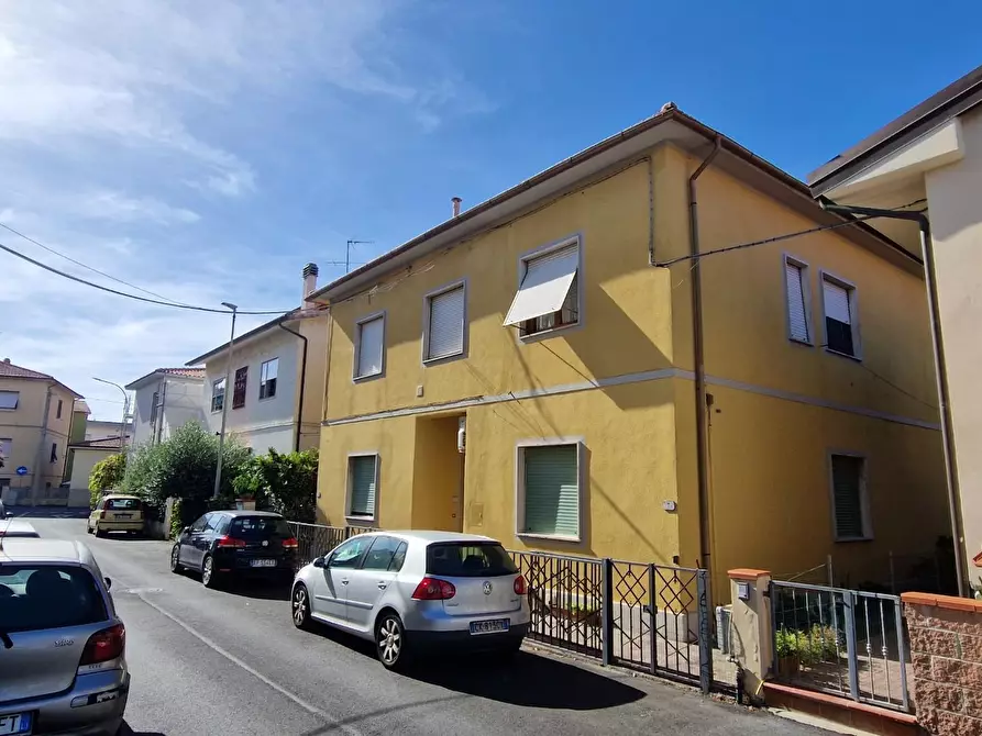 Casa trifamiliare in vendita a Rosignano Marittimo